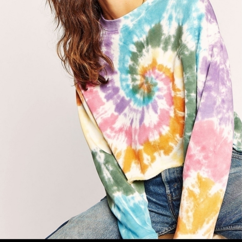 Daydream tie dye cropped sweatshirt